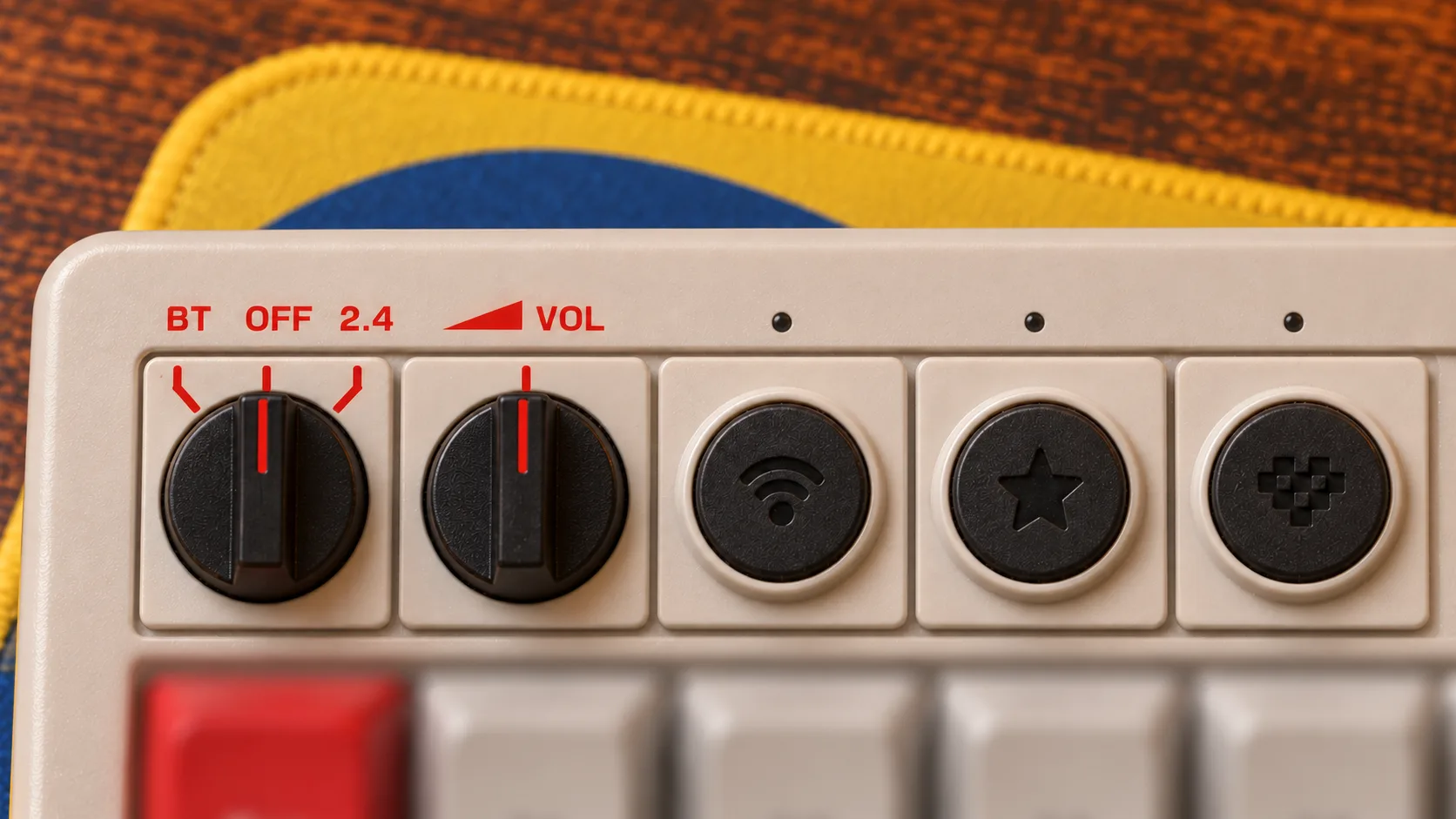 8BitDo · Retro Mechanical Keyboard en el setup