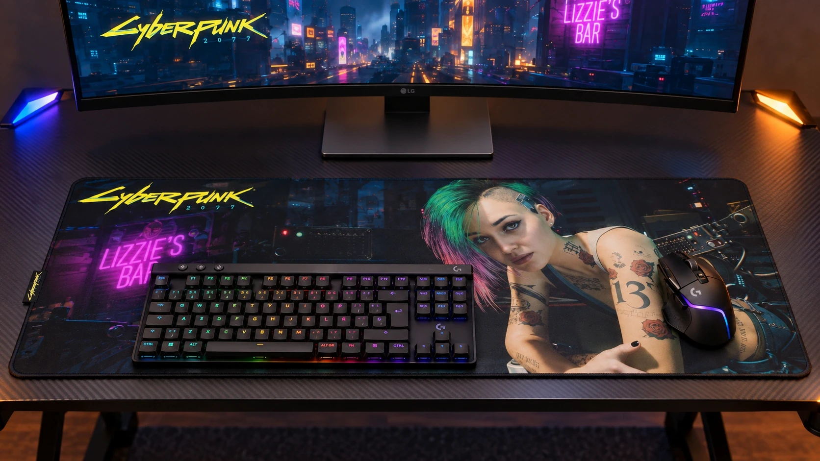 Raven Forge · Judy Alvarez Desk Mat en el setup